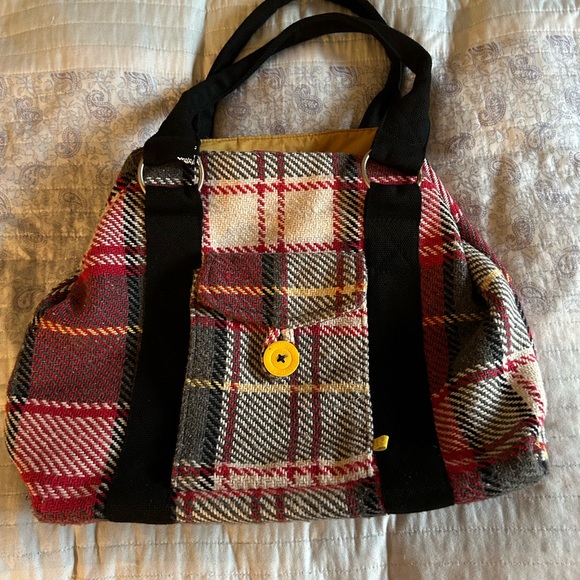 Hurley plaid bag gold toned lining. Front button down pocket. Roomy - Picture 4 of 7